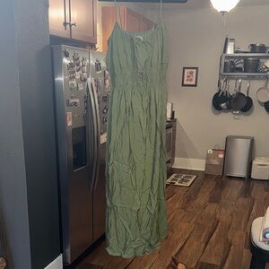 Abercrombie & Fitch Olive Green Maxi Dress 🫒